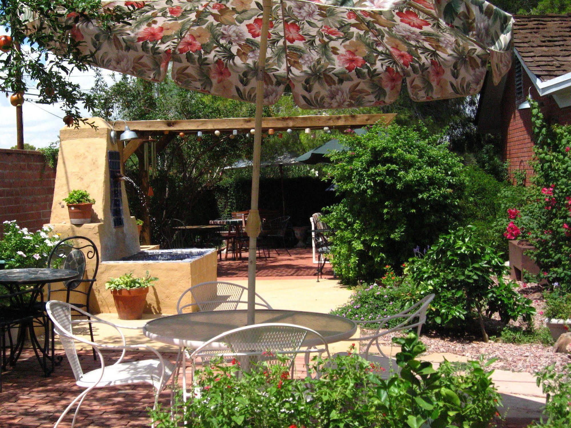 Mon Ami Bed and breakfast 3*